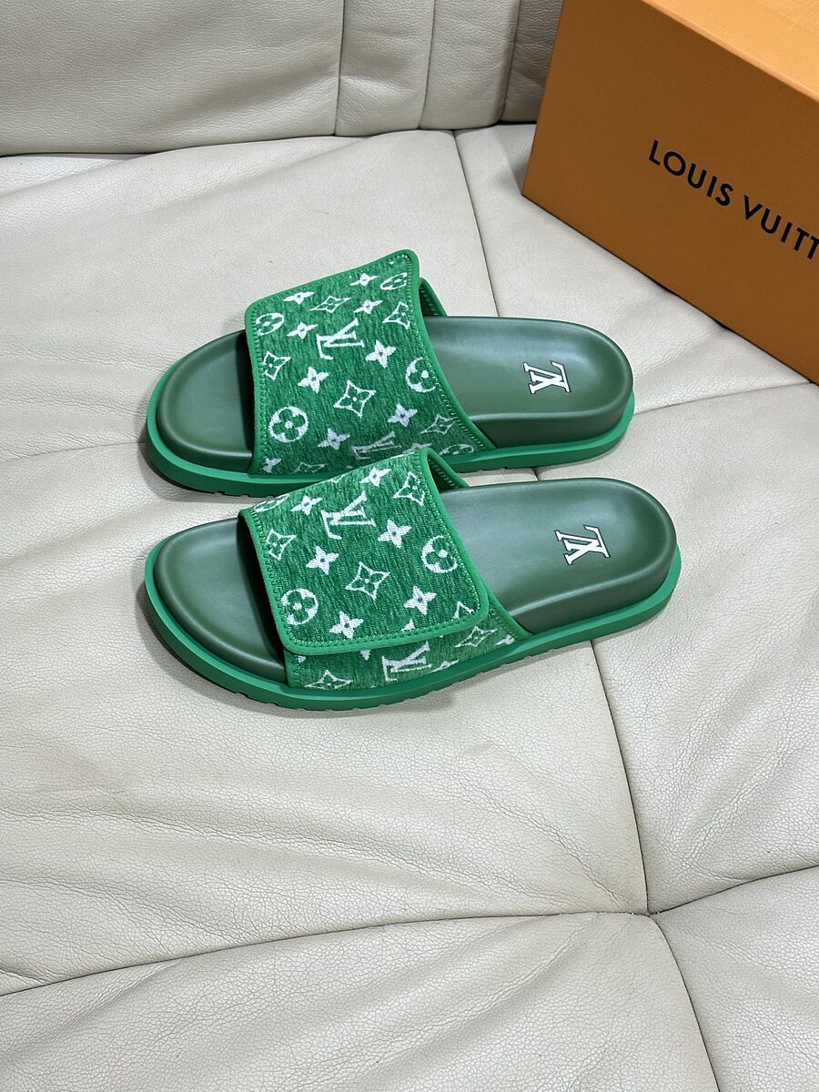 LV SLIPPERS