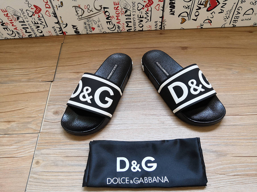 D G SHOES