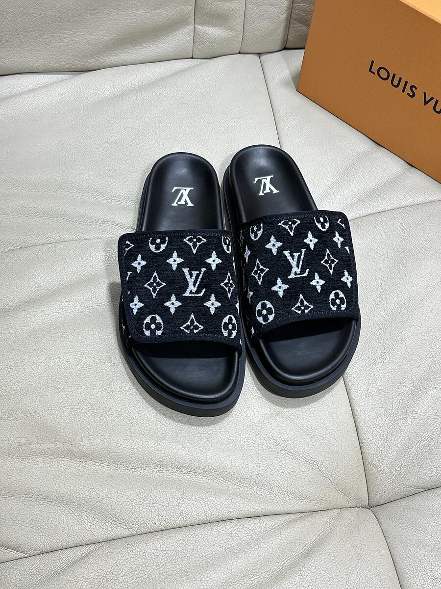 LV SLIPPERS