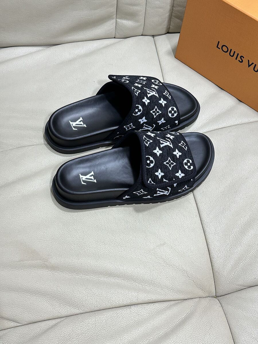 LV SLIPPERS