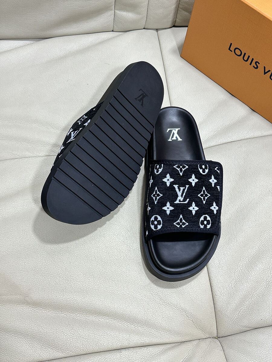 LV SLIPPERS