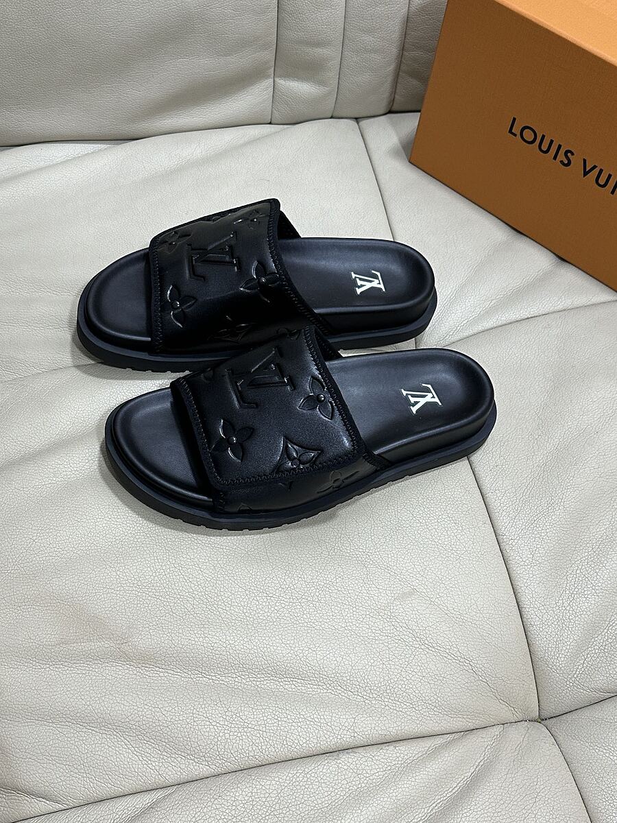 LV SLIPPERS