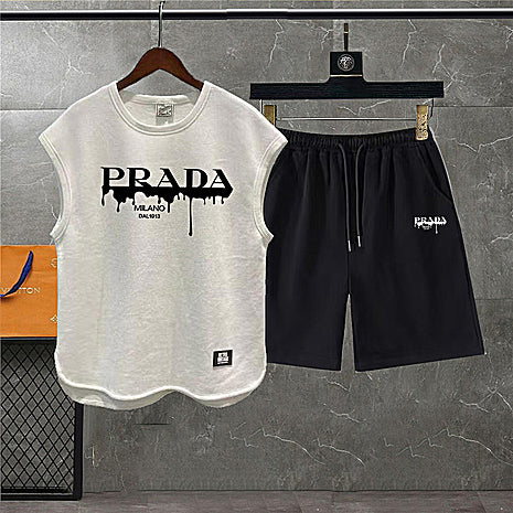 PRADA T-SHIRT