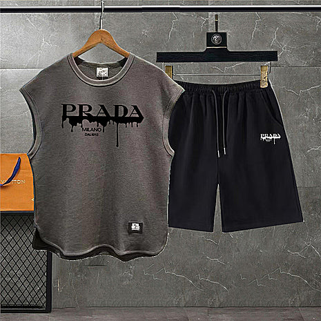 PRADA T-SHIRT